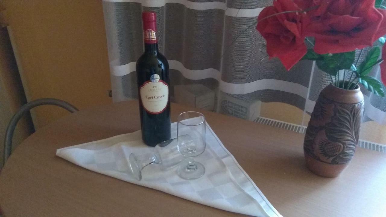Kertesz Vendeghaz Hotel Eger Bagian luar foto